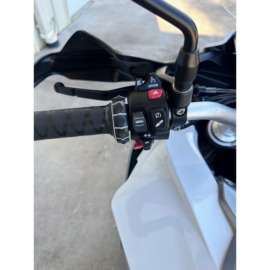 2021 BMW F900 XR